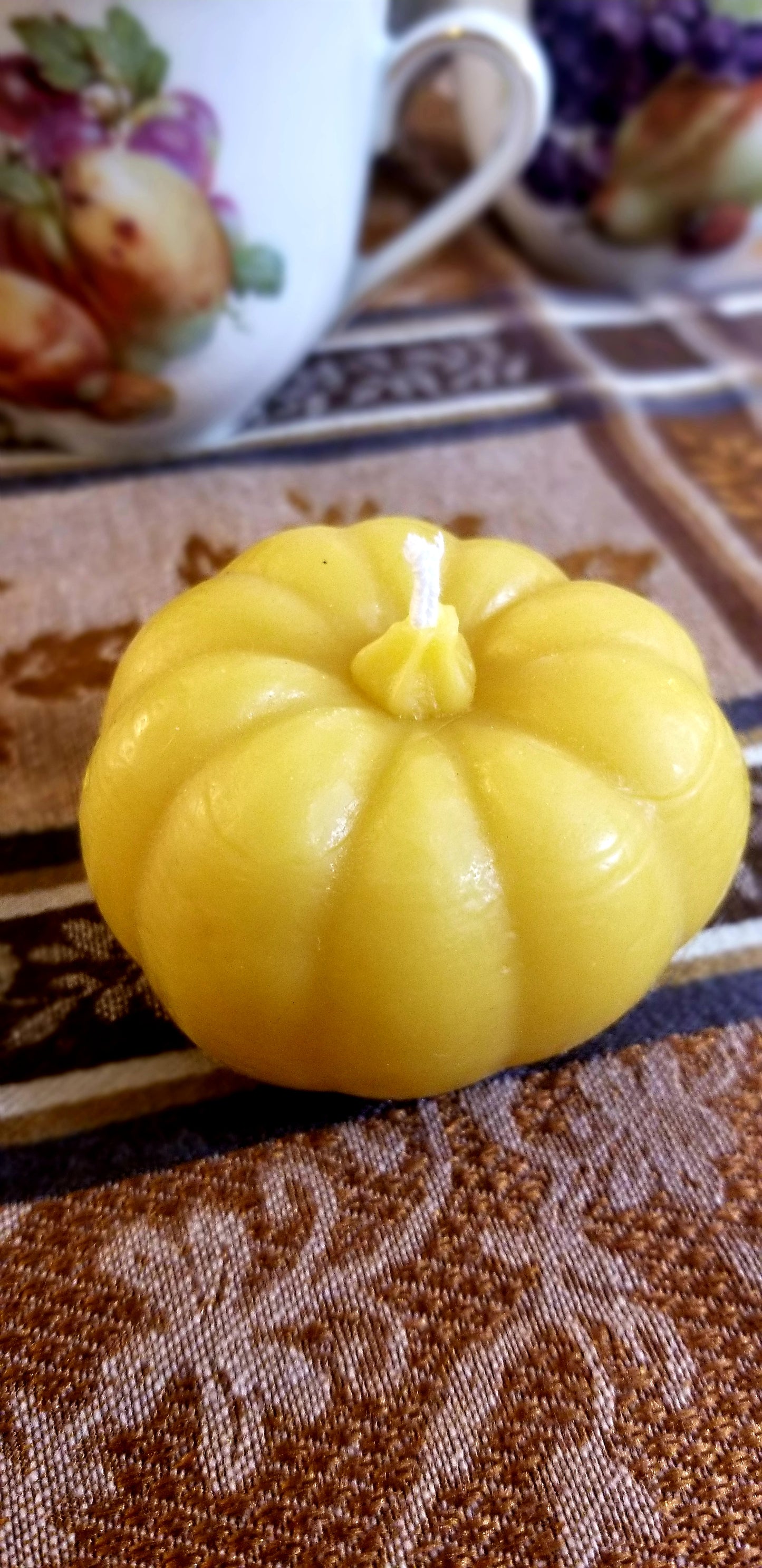 Pumpkin Candle - 100% Beeswax