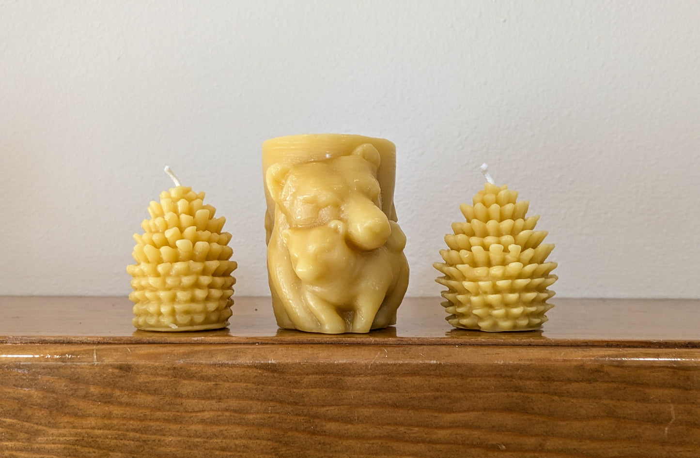 Pinecone 100% Beeswax Candle